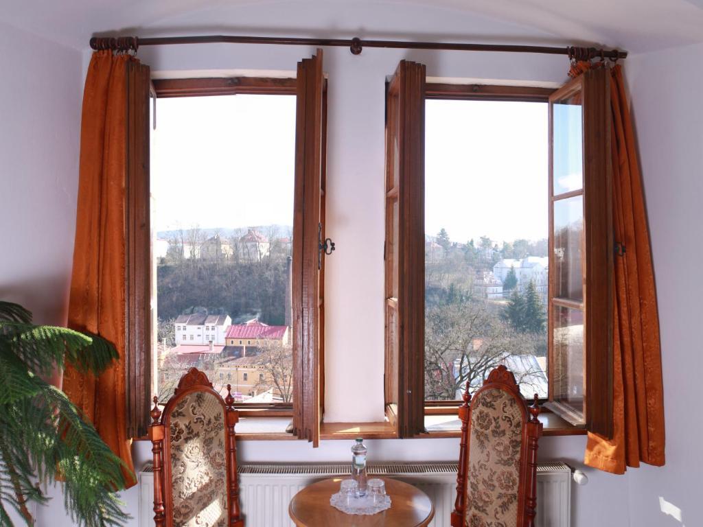 Hotel Zlaty Kohout Mladá Boleslav Esterno foto