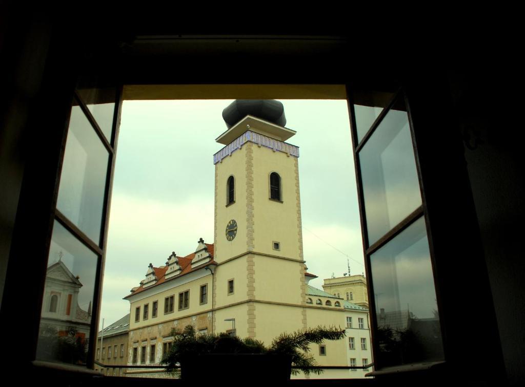 Hotel Zlaty Kohout Mladá Boleslav Esterno foto