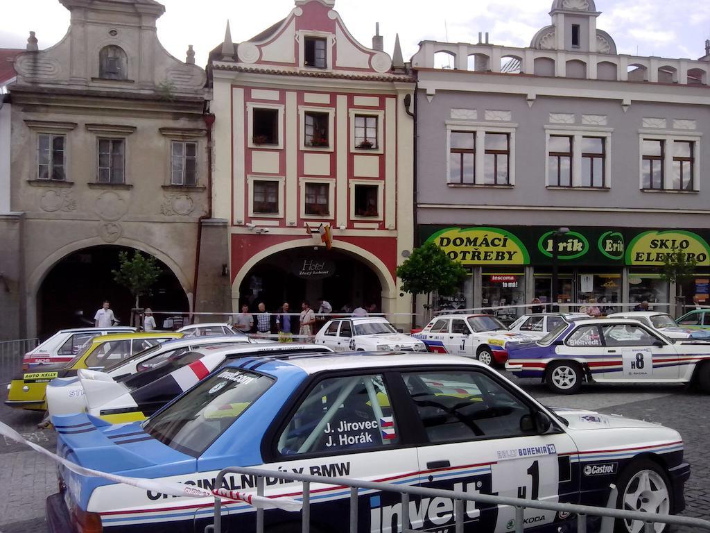 Hotel Zlaty Kohout Mladá Boleslav Esterno foto